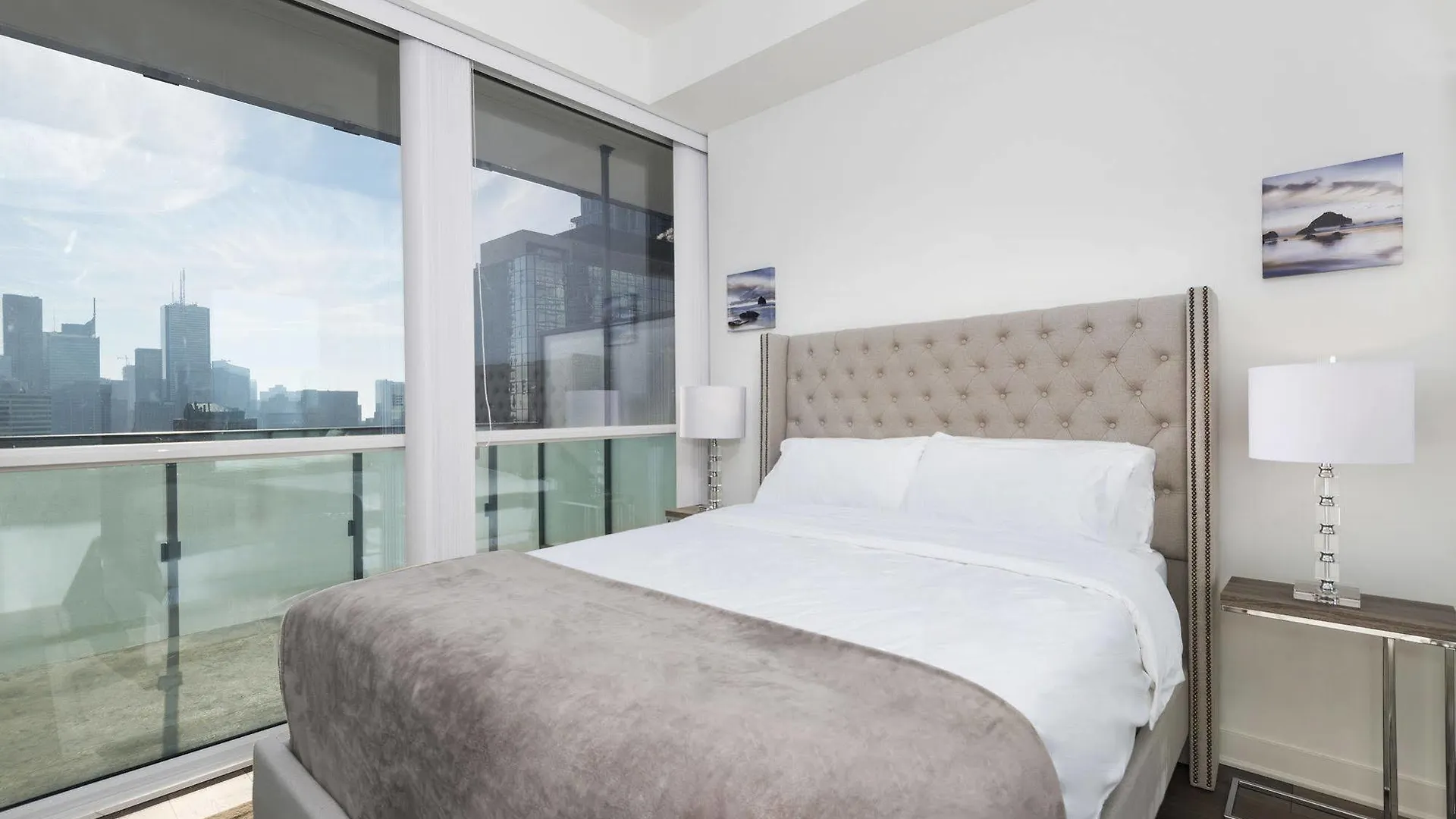 Diamond Vacation Homes - Eaton Centre Toronto 0*,