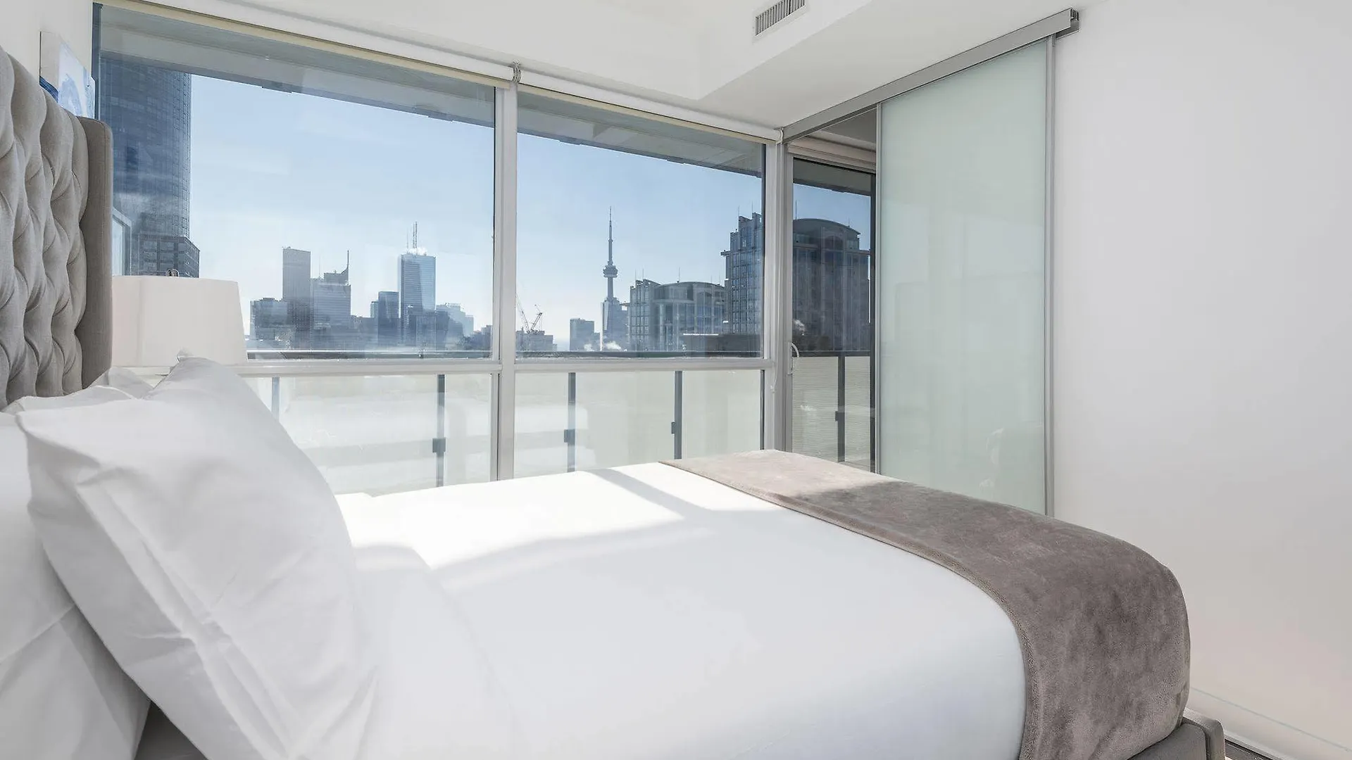 Diamond Vacation Homes - Eaton Centre Toronto Apartment